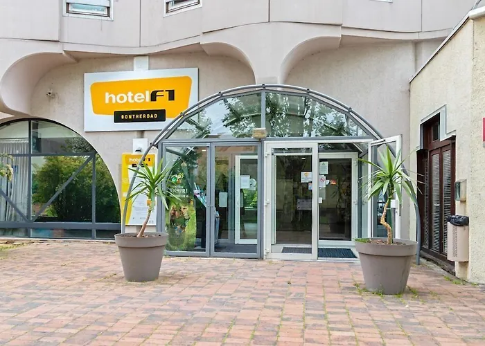 Hotelf1 Cergy