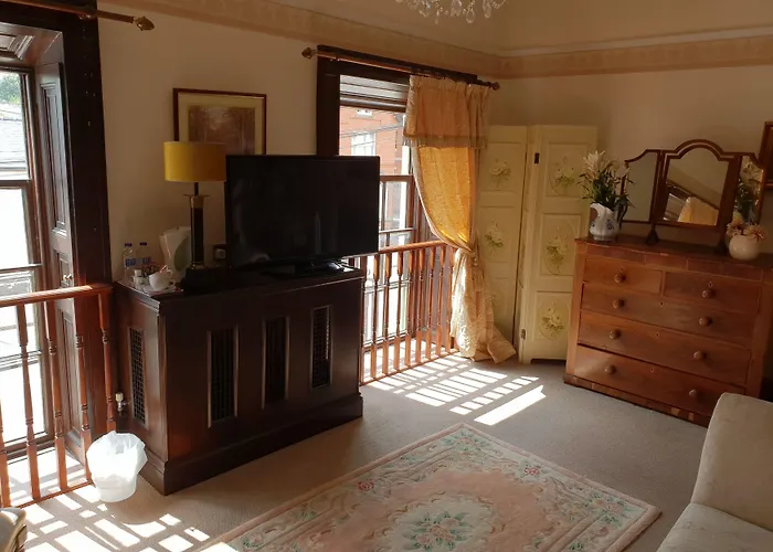 Georgian House Hotel