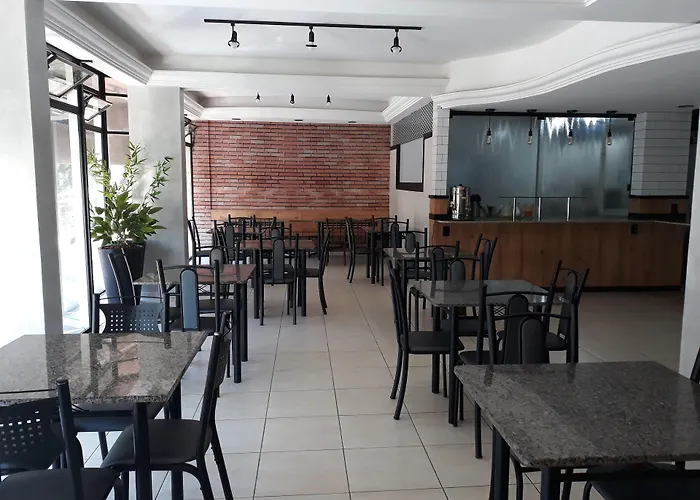 Hotel Romanville