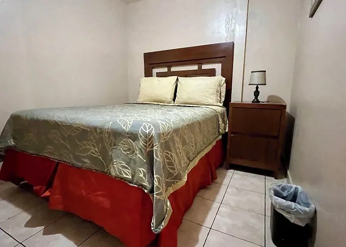 Hotel Del Bosque TIJUANA