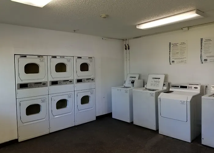 Intown Suites Extended Stay Tampa Fl