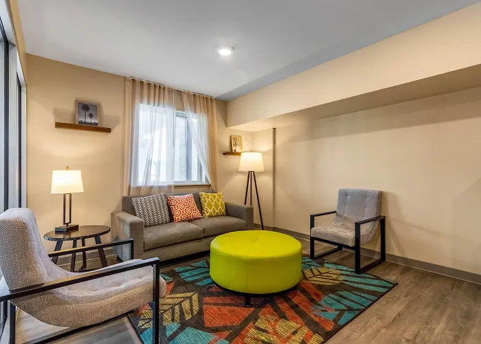 Woodspring Suites Naples West