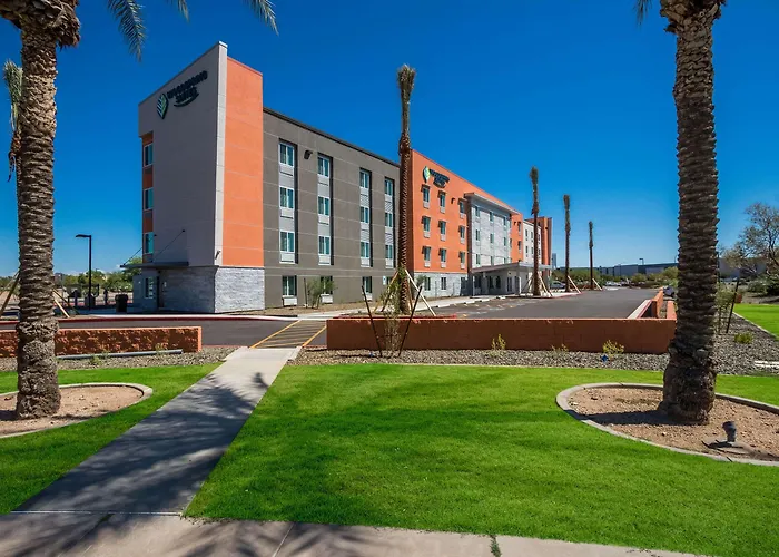 Woodspring Suites Airport