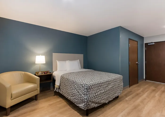 Woodspring Suites Airport