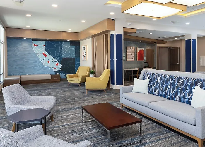 Holiday Inn Express & Suites Ridgecrest - China Lake By Ihg