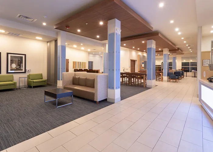 Holiday Inn Express & Suites - Firestone - Longmont By Ihg