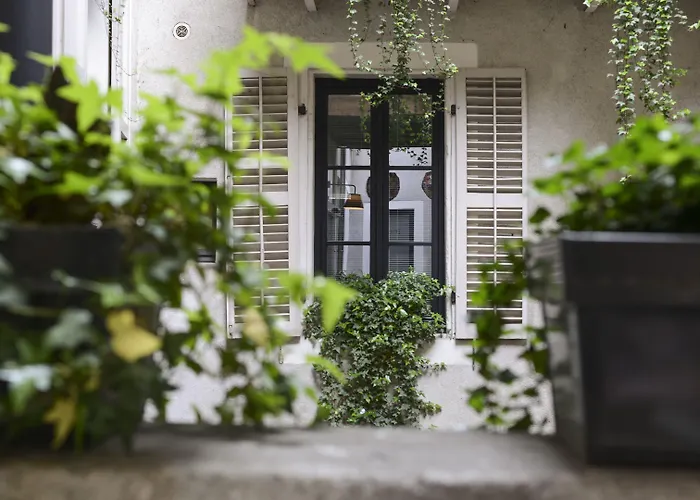 Petit Hotel Confidentiel Chambery