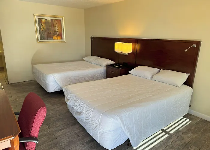 Big Chile Inn & Suites