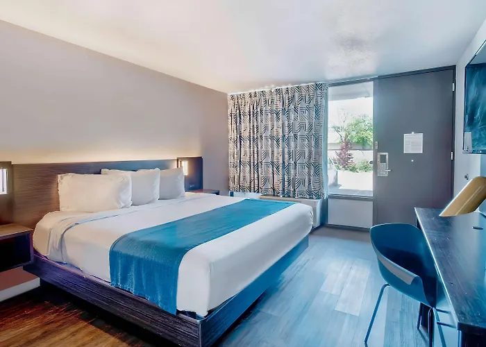 Motel 6 Louisville, Ky- Airport/ Fair Expo