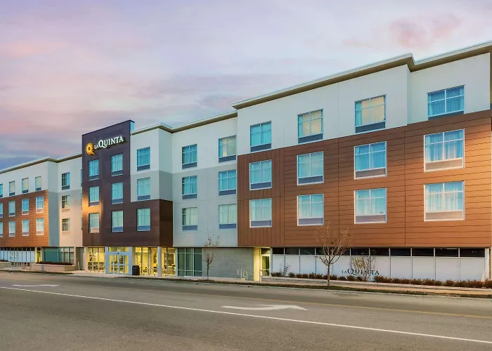Kansas City Dog Friendly Hotels