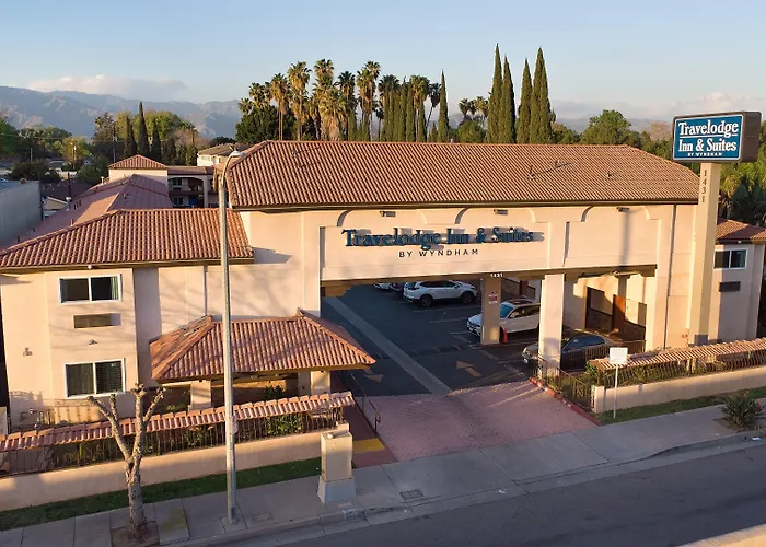 Travelodge Inn & Suites By Wyndham West Covina
