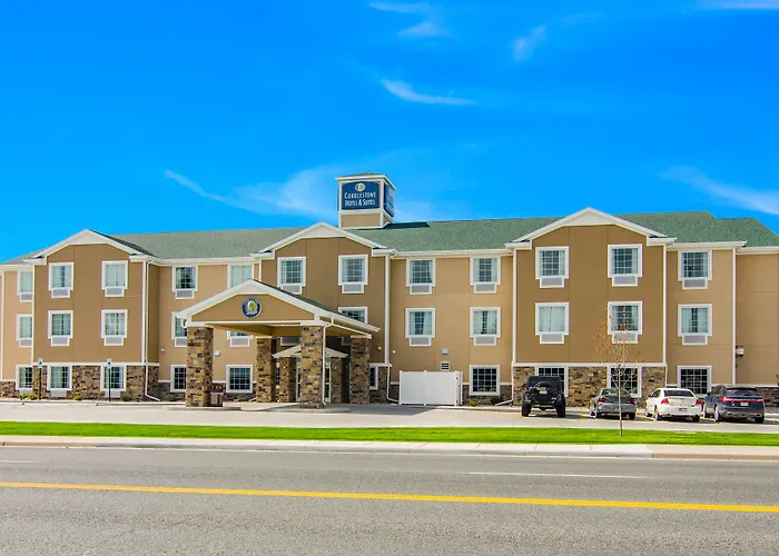 Cobblestone Hotel & Suites - Newport