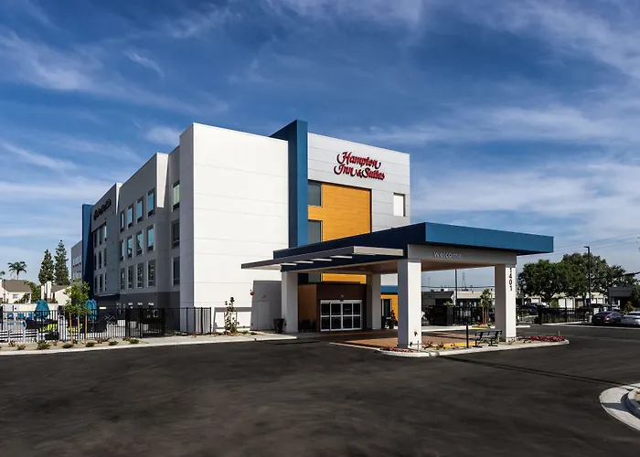 Hampton Inn & Suites Bakersfield Central