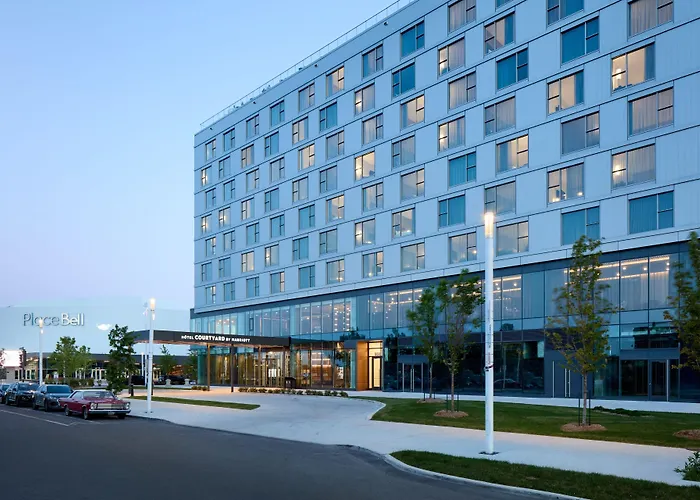 Courtyard By Marriott Montreal Laval