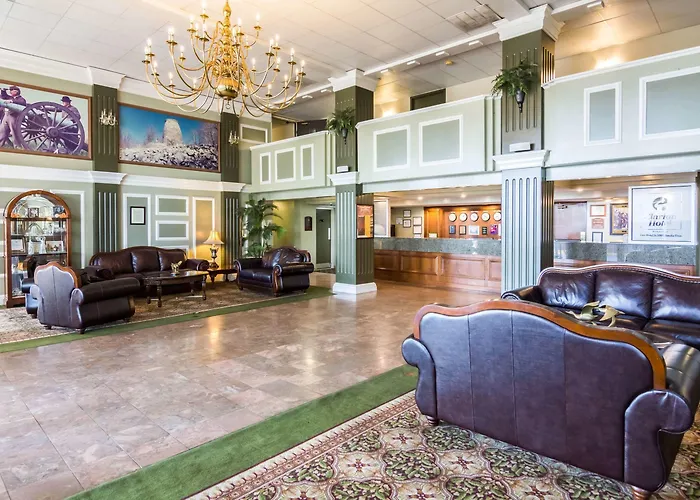 Plaza Inn & Suites