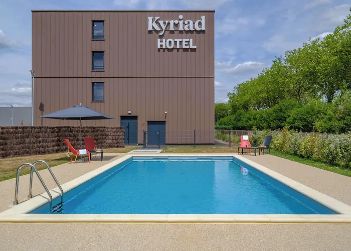 Kyriad Tours Sud - Ballan Mire