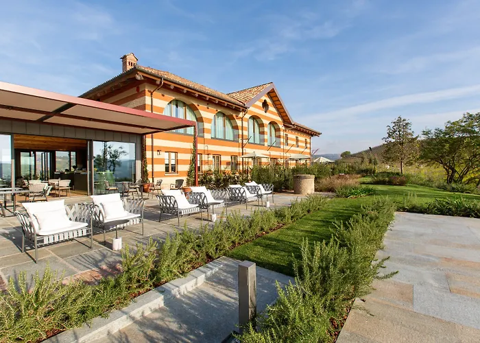 Villaggio Narrante - Cascina Galarej Serralunga d'Alba