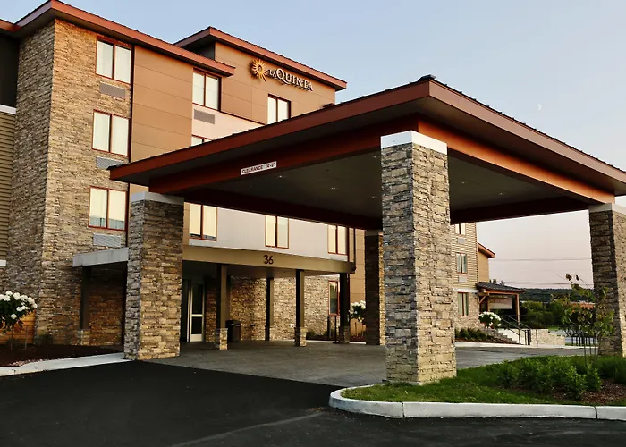 La Quinta Inn & Suites By Wyndham Williston Burlington