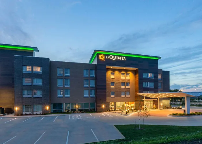 La Quinta By Wyndham Altoona Des Moines Hotel