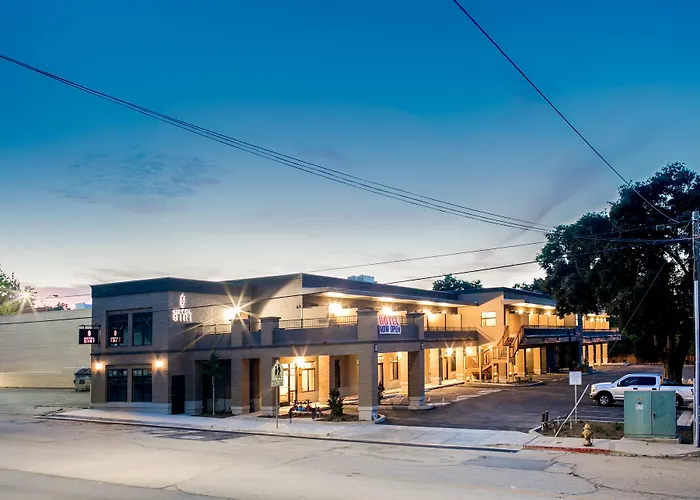 Hotel Siri Downtown - Paso Robles