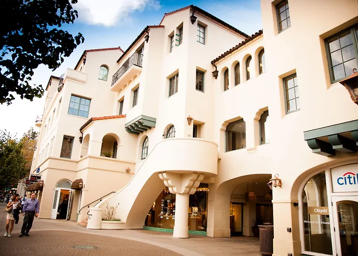 Cardinal Hotel