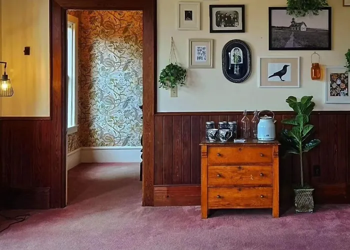 Dennen'S Victorian Farmhouse Little River