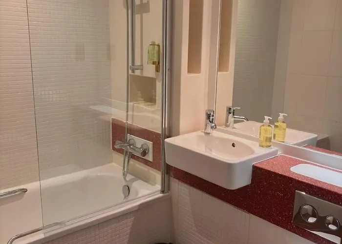 Icon Hotel Luton 