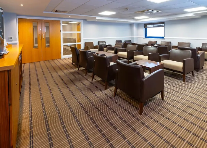 Holiday Inn Express Northampton - South By Ihg