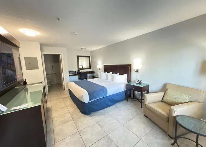 Lantern Inn & Suites - Sarasota