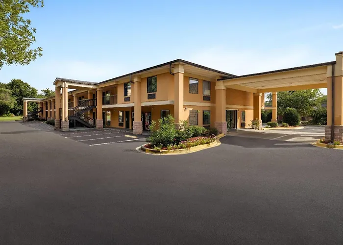 Days Inn By Wyndham Blythewood North Columbia