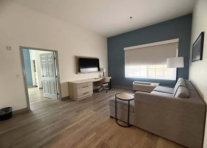 La Quinta Inn & Suites By Wyndham Albuquerque Midtown