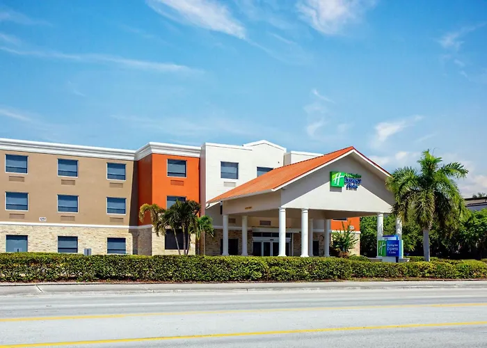 Holiday Inn Express & Suites Lantana By Ihg