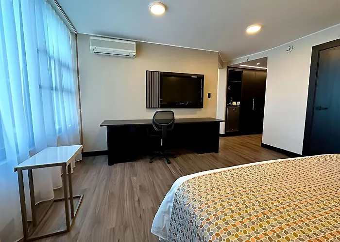 La Quinta By Wyndham Quito
