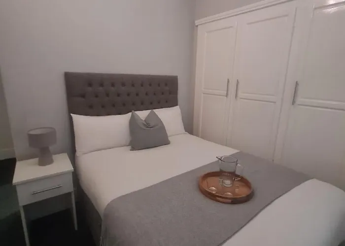 Hotel 52 Whitley Bay