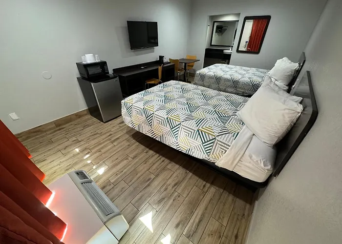 Englewood Dog Friendly Hotels
