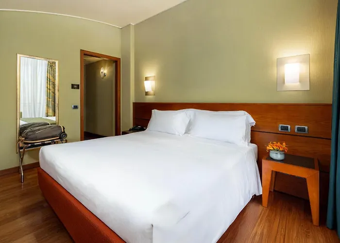 Hotel Rossini Al Teatro Imperia