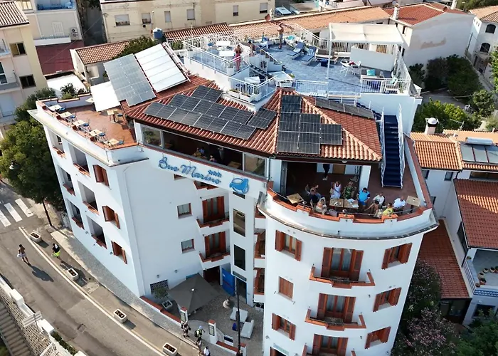 Bue Marino & Rooftop Bar