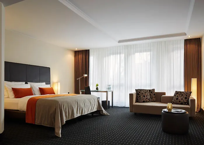 Boston Hotel Hh