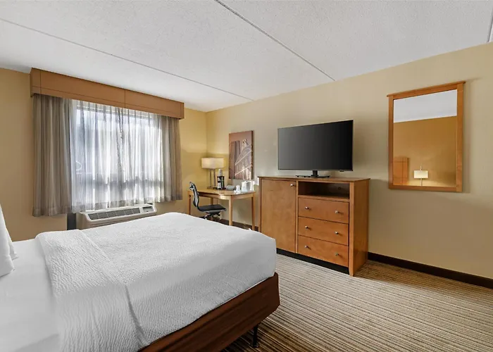 Best Western Royal Plaza Hotel And Trade Center