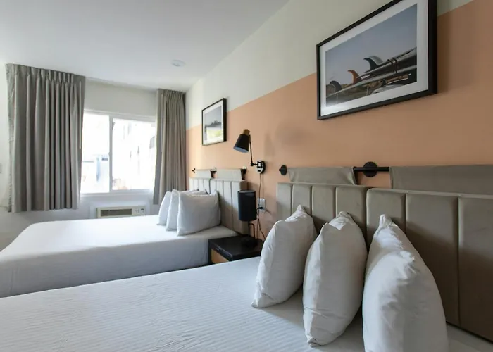 Leland Hotel