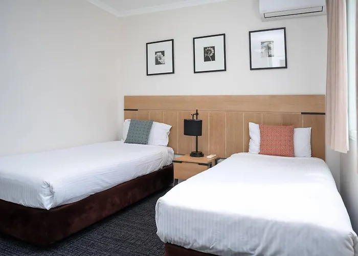 Mainstay Suites Kew