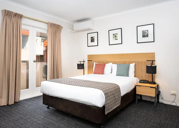 Mainstay Suites Kew