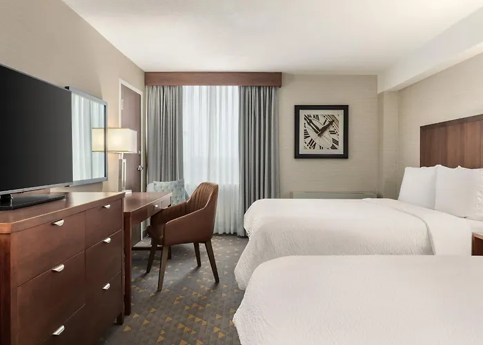 Holiday Inn Oakville Centre By Ihg