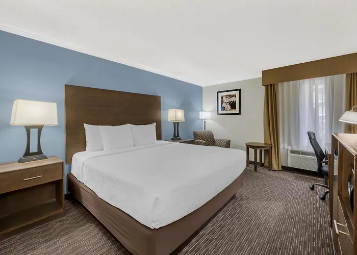 Best Western Airport Albuquerque Innsuites Hotel & Suites