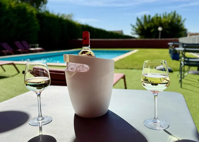 Logis Hotel La Goutte D'eau