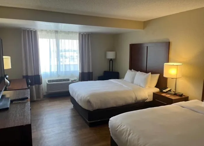 Comfort Inn & Suites Phoenix North - Deer Valley