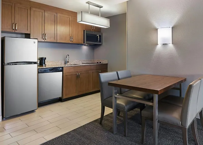 Courtyard By Marriott Sacramento Midtown