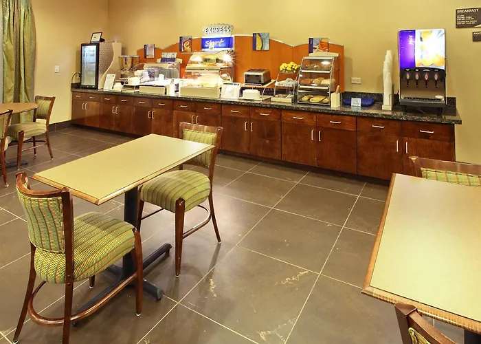 Holiday Inn Express Hotel & Suites Carthage By Ihg