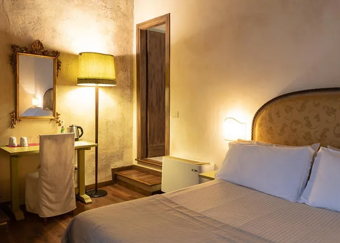 Castello Di Compiano Hotel Relais Museum