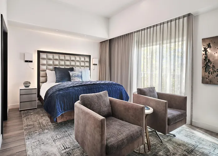 Sunset Marquis